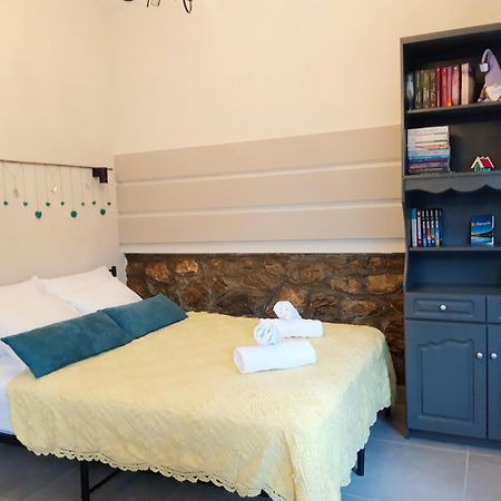 דירות Kastoria Book House With Yard מראה חיצוני תמונה